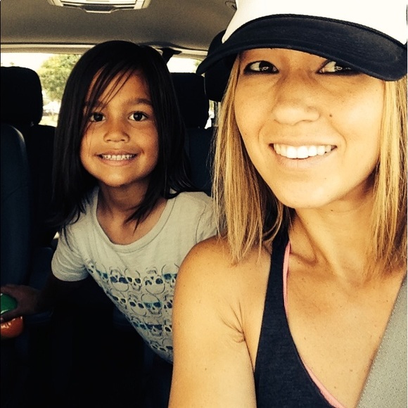 Meet your Posher, Stephanie - Picture 2 of 2